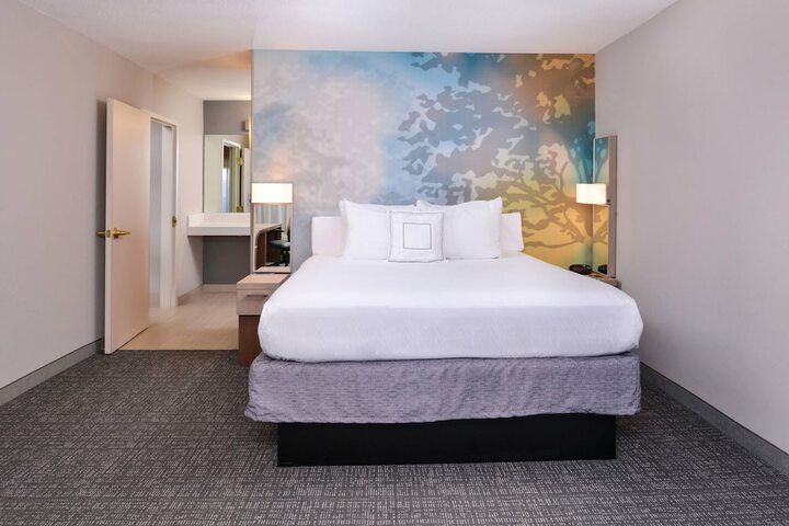 Country Inn & Suites by Radisson Brown Deer - Milwaukee North