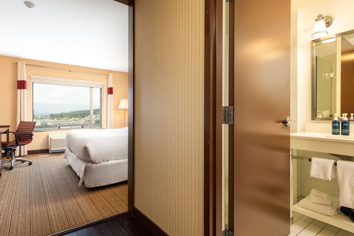 Four Points by Sheraton Kelowna Airport