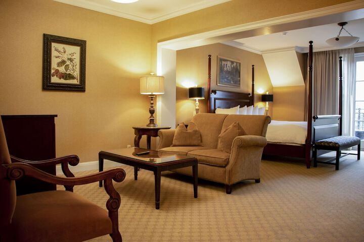 Room 32 of 118