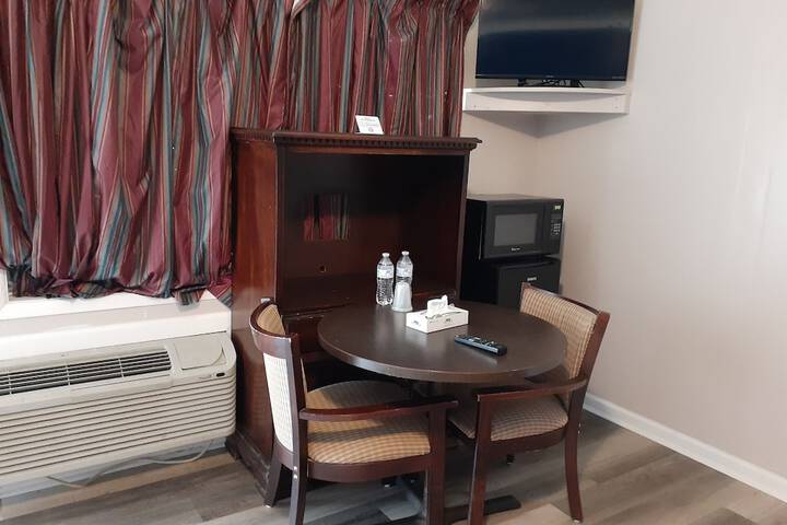 Room 19 of 35