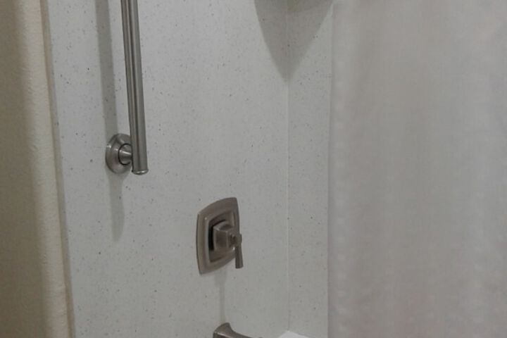 Room 15 of 26