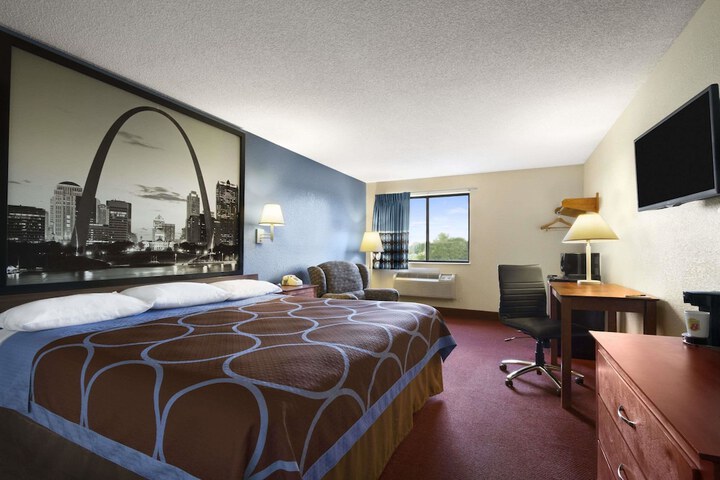 Room 21 of 34