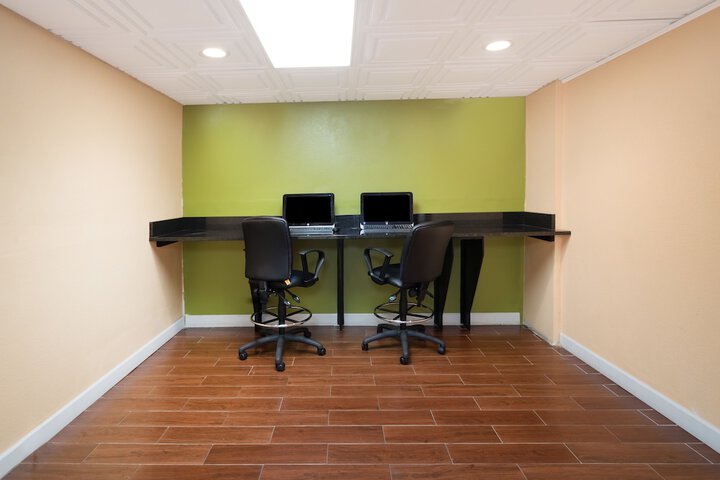 Business Center 24 of 24