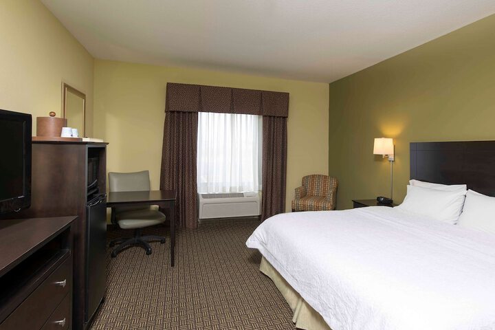 Room 10 of 30