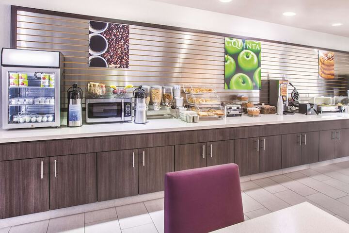 La Quinta Inn & Suites by Wyndham Bay City