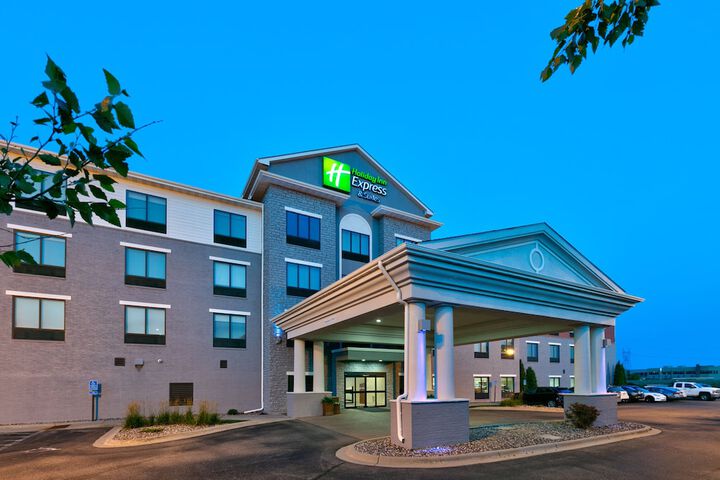 Hotel 2 of 41