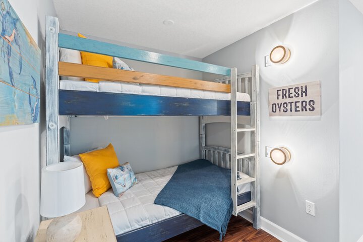Room 129 of 308