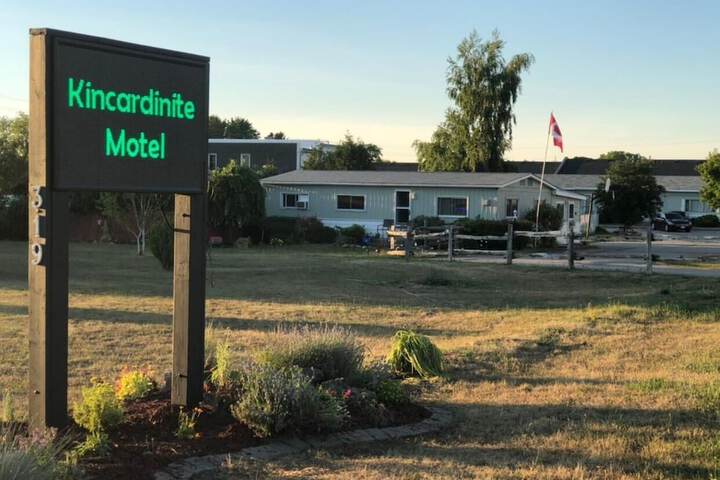 Hotel 4 of 51