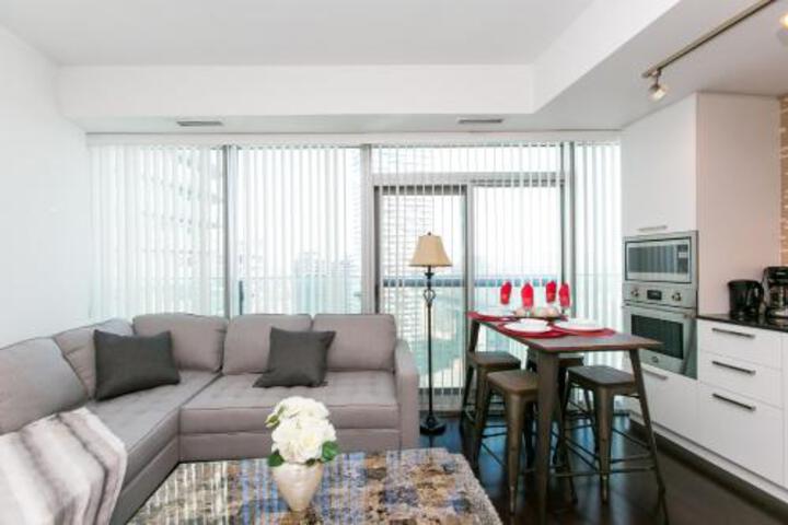 Royal Stays Furnished Apartments Entertainement District