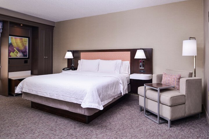 Room 25 of 60