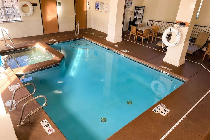 Comfort Inn & Suites Midtown