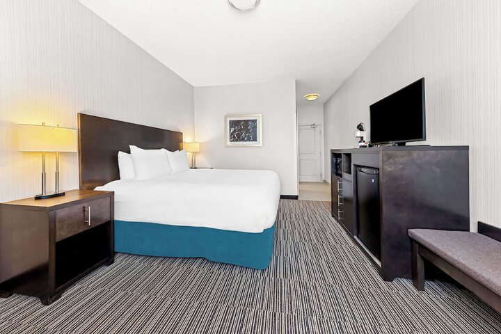 Room 30 of 39