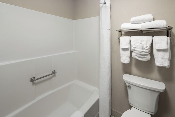 Room 53 of 60