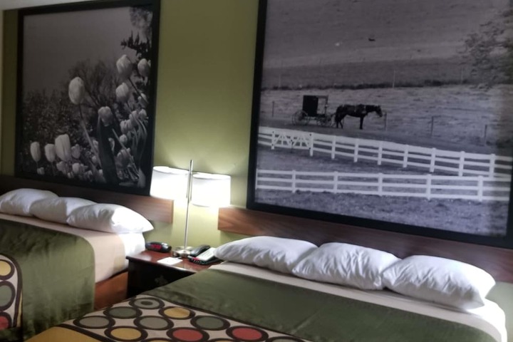 Super 8 by Wyndham Bellefontaine
