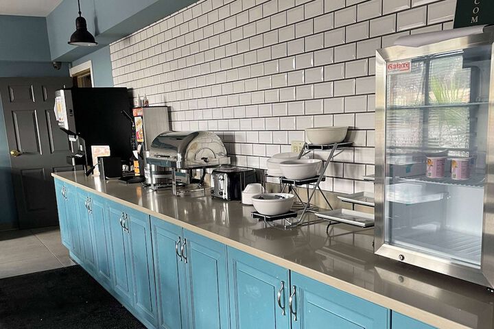 Breakfast/Coffee Service 8 of 9