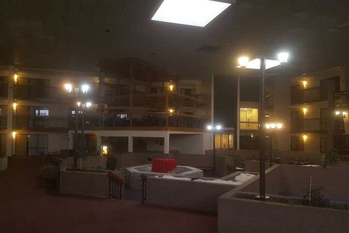 Salina Ambassador Hotel and Conference Center