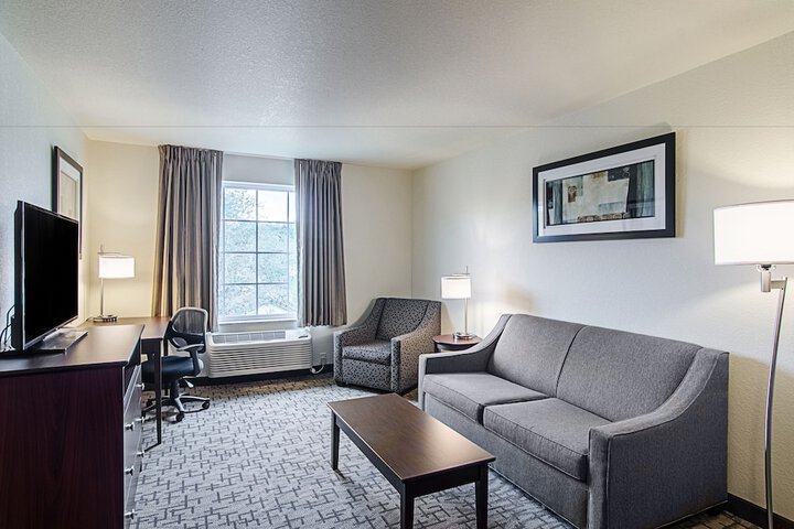 Room 22 of 38