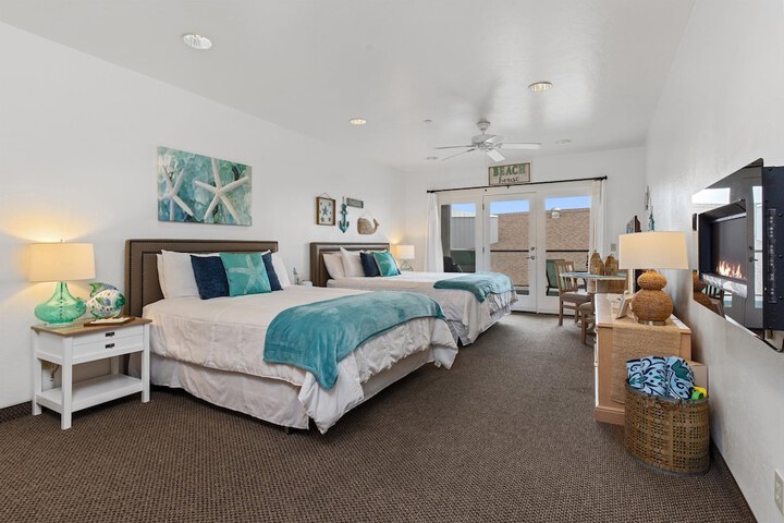 Beach House Inn & Suites