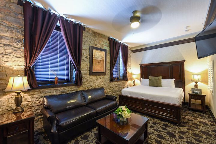 Room 8 of 46
