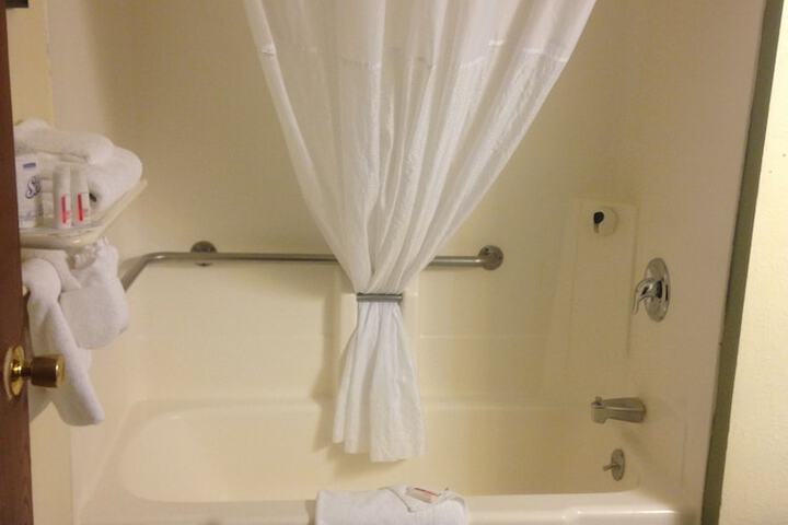 Room 9 of 25