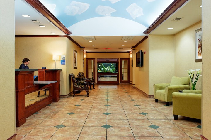 Hotel 4 of 65