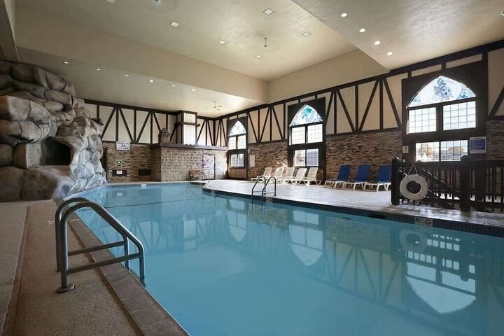 Pool 2 of 8