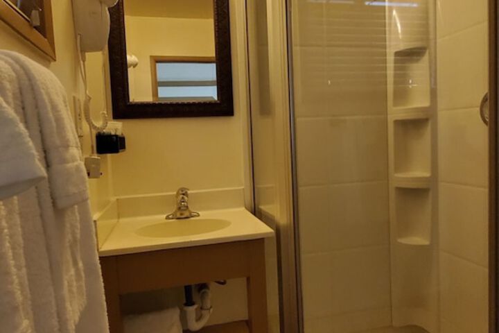 Room 42 of 137