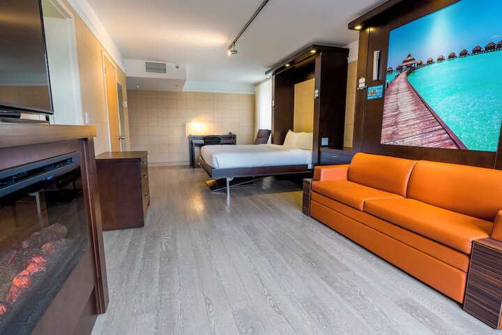 Room 56 of 109