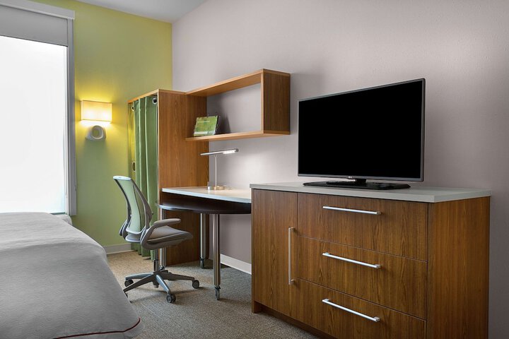 Room 10 of 29