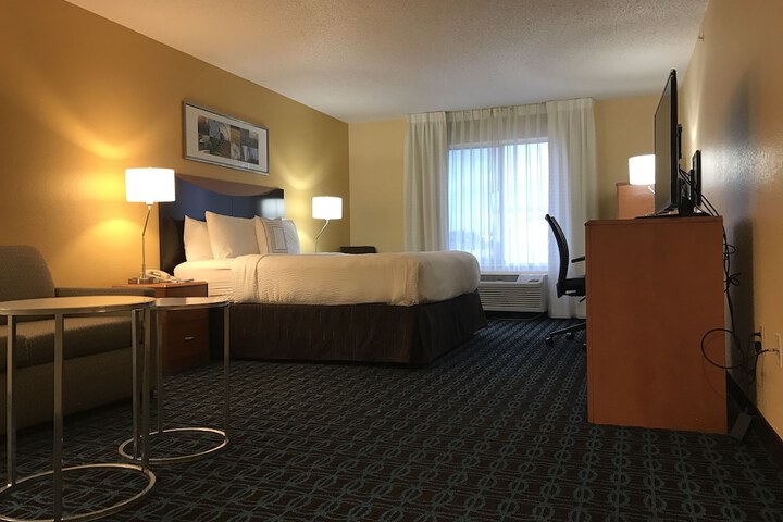 Fairfield Inn & Suites by Marriott Denver Tech Center / South