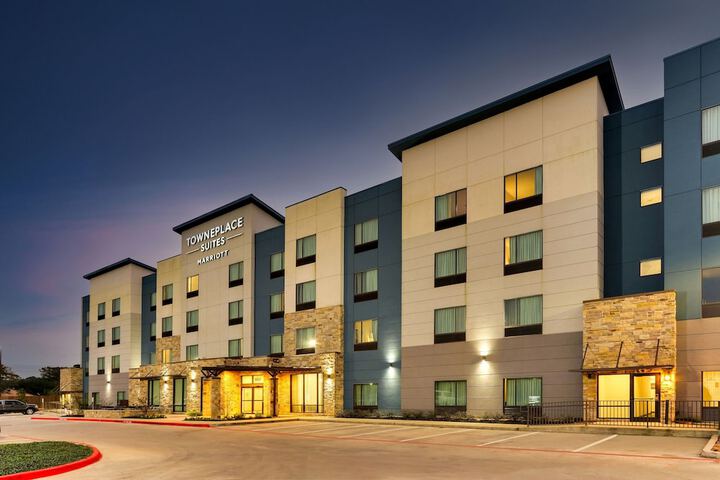 Hotel 10 of 68