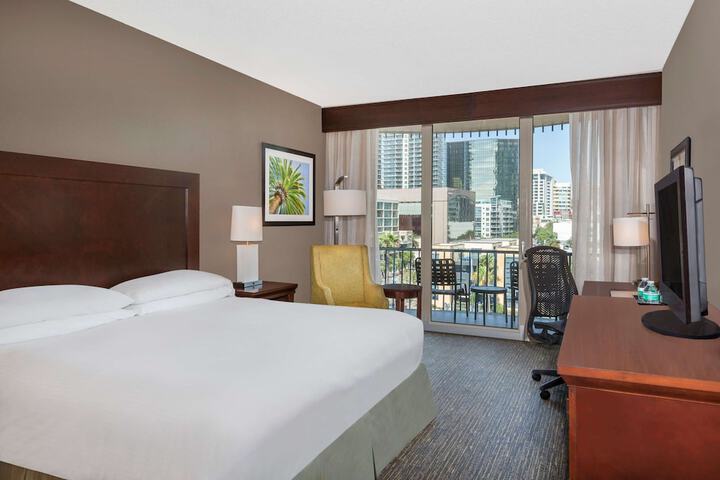 Room 21 of 73