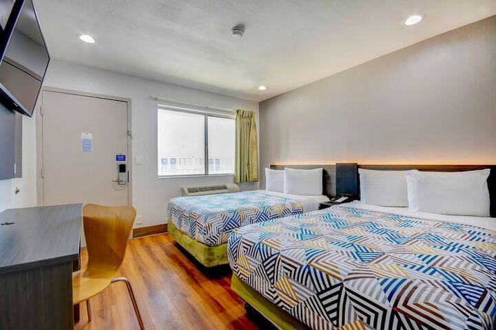 Room 8 of 29