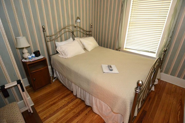 Far View - a Bed & Breakfast Estate