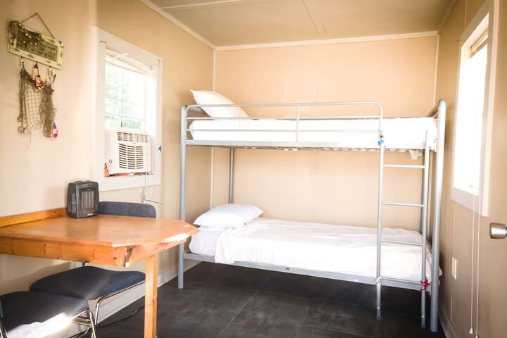 Room 33 of 60