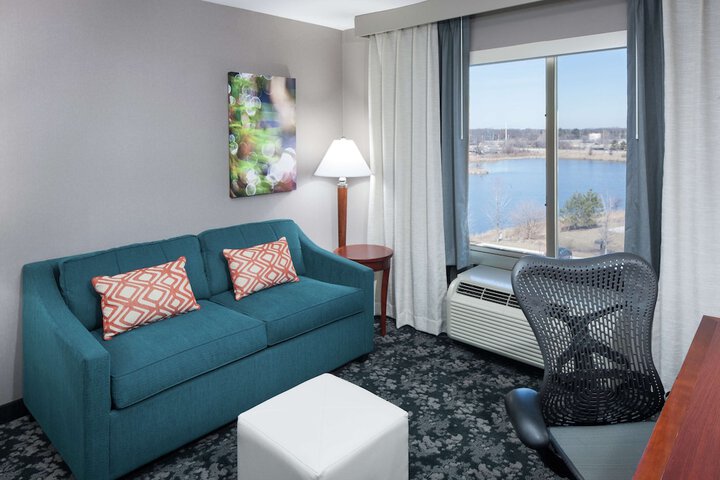 Hilton Garden Inn Naperville / Warrenville