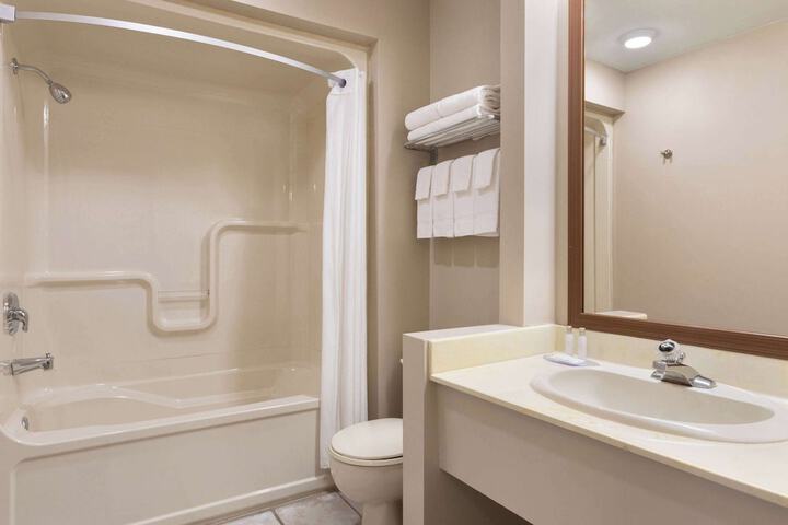 Room 8 of 31