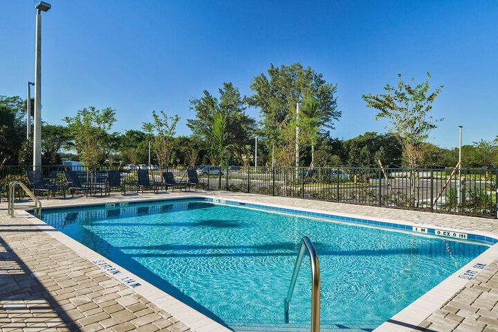 Fairfield by Marriott Inn & Suites Deerfield Beach Boca Raton