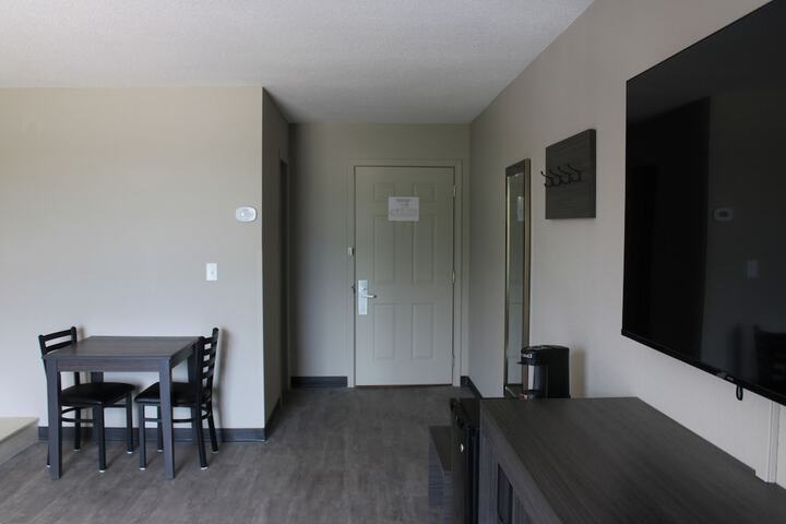 Boarders Inn & Suites by Cobblestone Hotels - Lamar