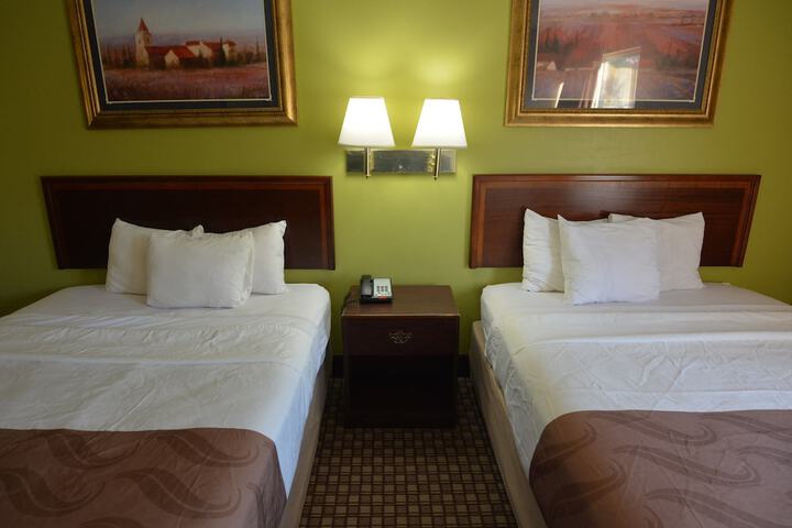 Room 32 of 50