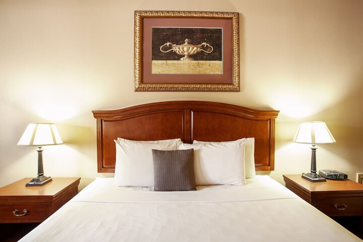 Room 28 of 59