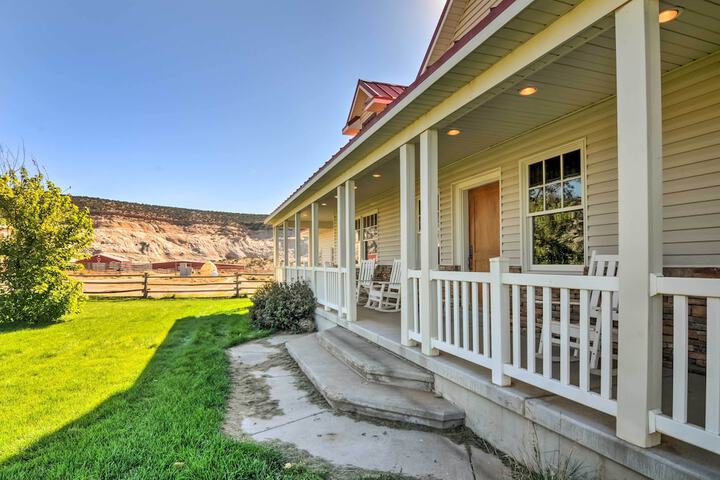 Custom Home w / Decks in Boulder! Gateway to Parks!