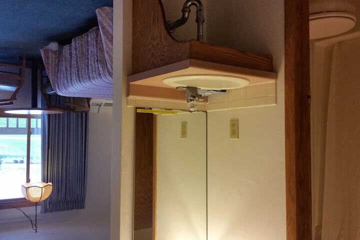 Algoma Beach Motel