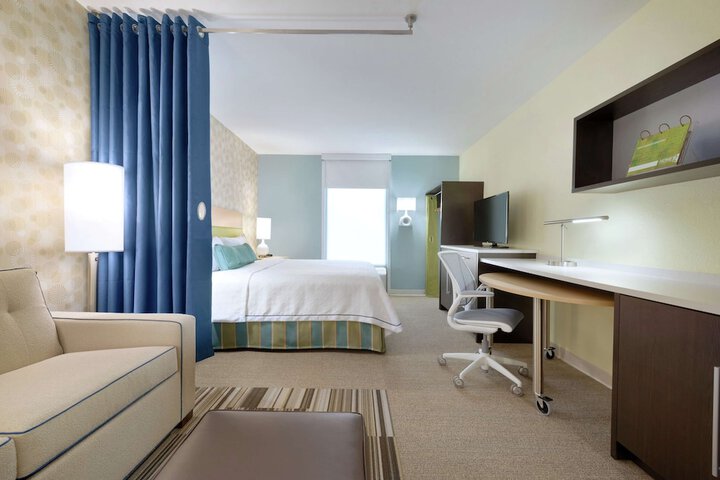 Room 17 of 35