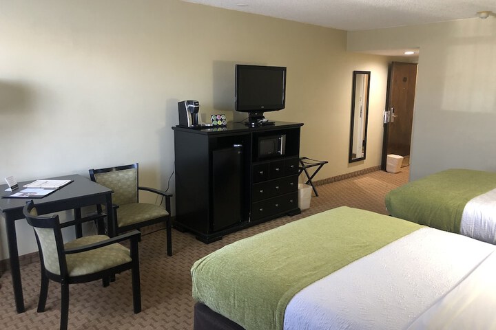 Navajoland Hotel of Tuba City