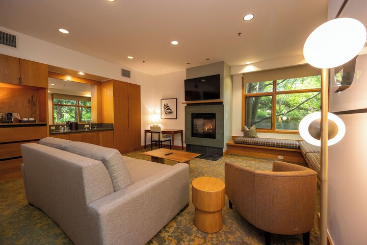 Cedarbrook Lodge