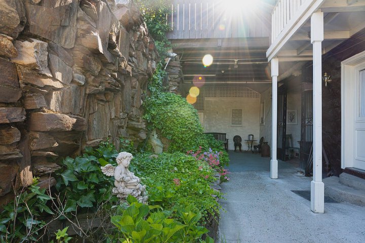 Gunn House Hotel