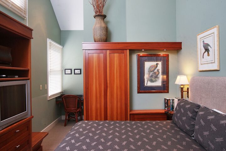 Room 52 of 79