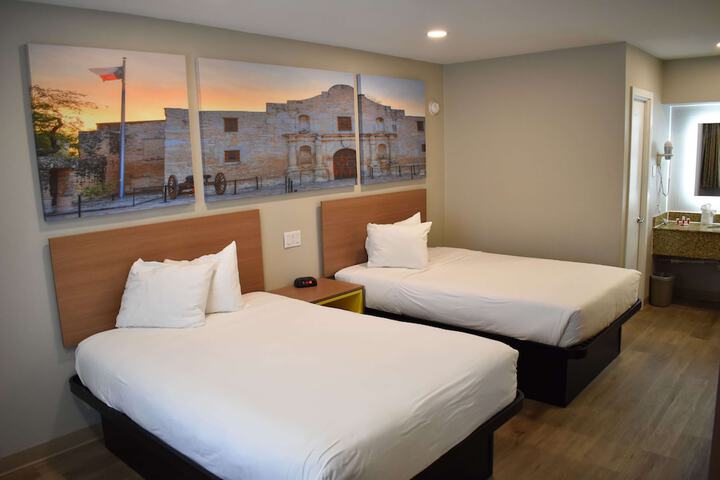 Room 25 of 26