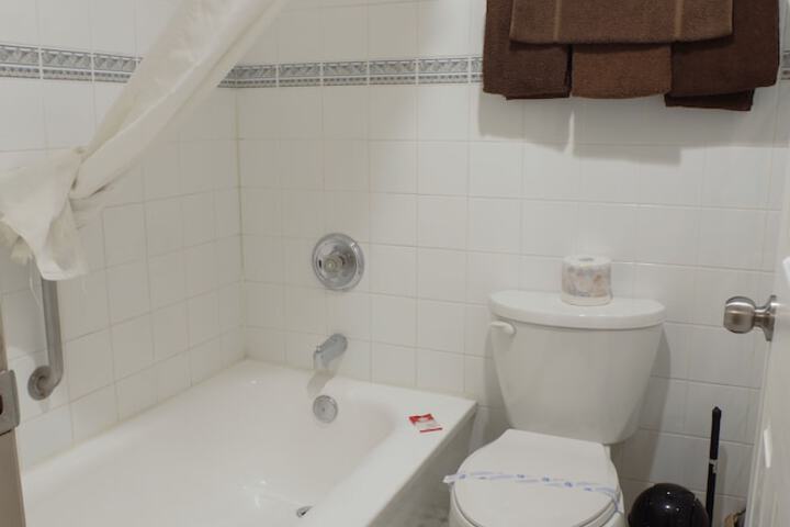 Room 30 of 42